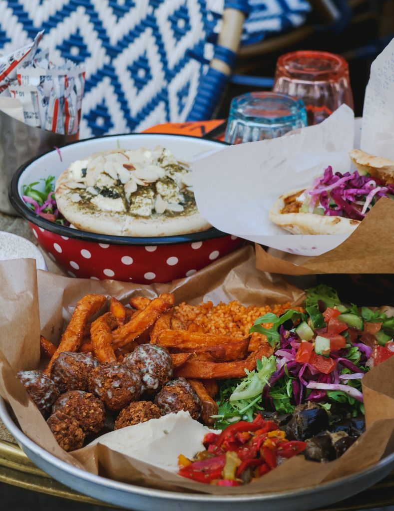 Repas Pitadine spécialités mediterranenne